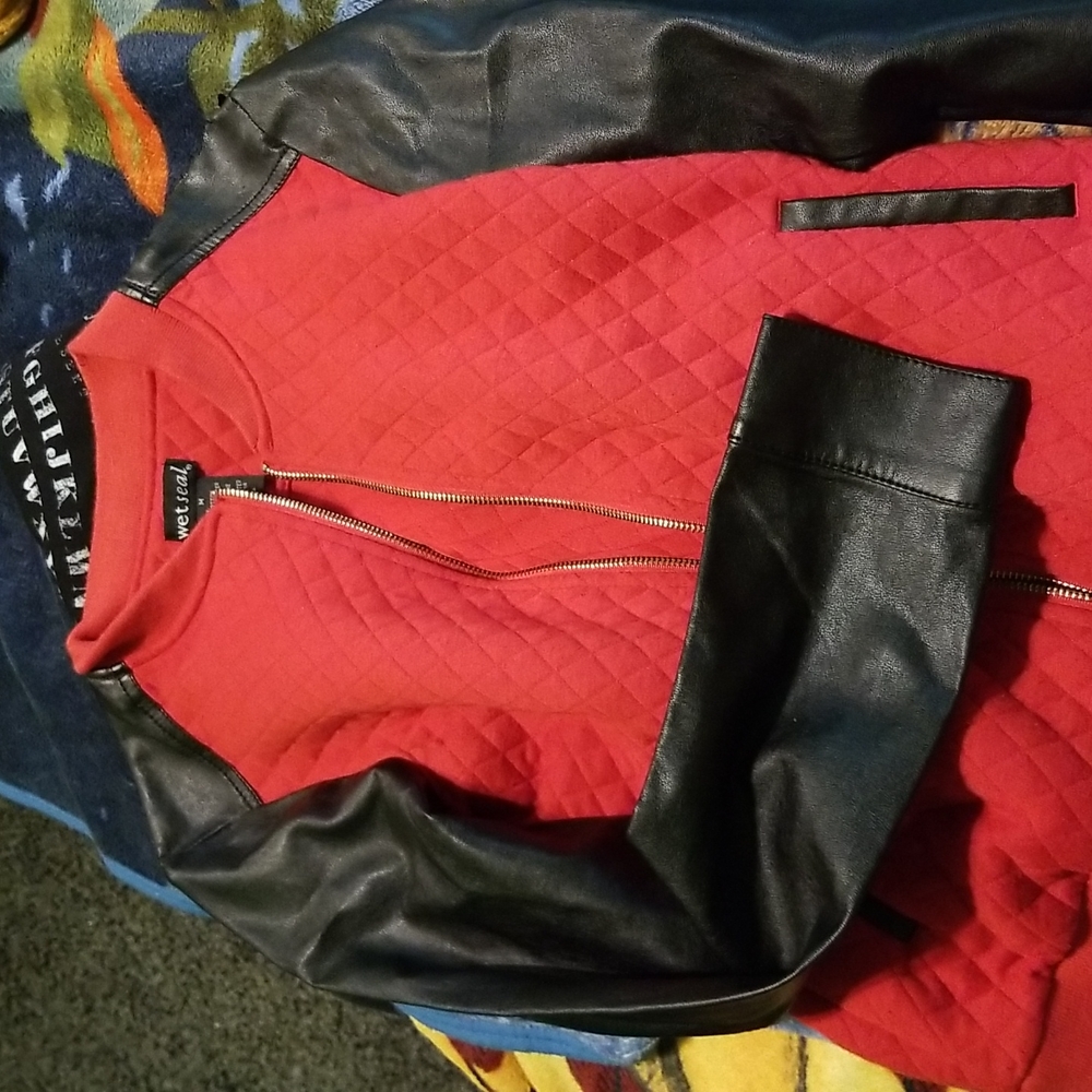ISO wet seal jacket red black